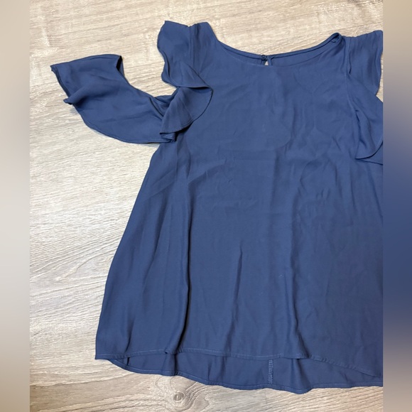 •LUSH• RUFFLE CUTOUT TOP - Picture 3 of 6